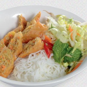 36. Reisnudeln <!-- Hauptspeisen - (lauwarmes Gericht) mit Salat, Zitronengras Gurken, Sojasprossen, Erdnüssen -->